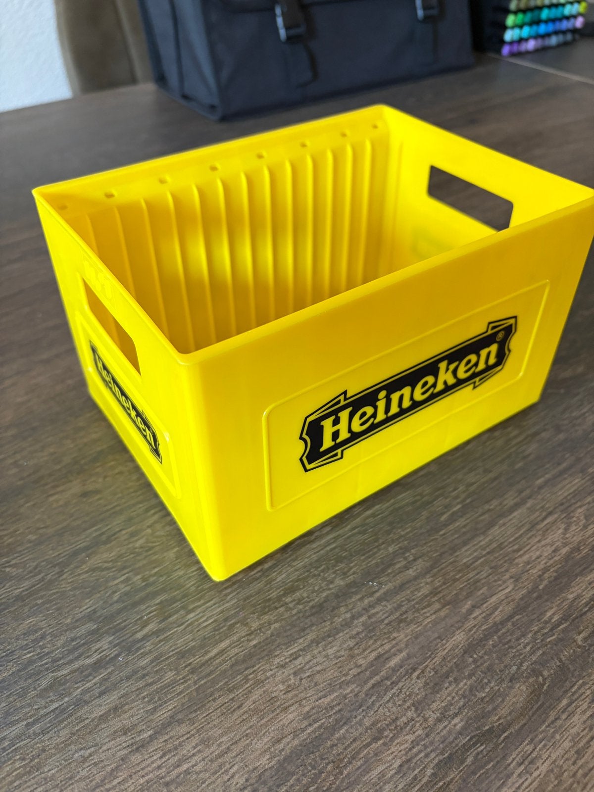 Heineken cd kratje (geel) voor 14 cd’s, Verzamelen, Biermerken, Ophalen of Verzenden, Overige typen, Heineken