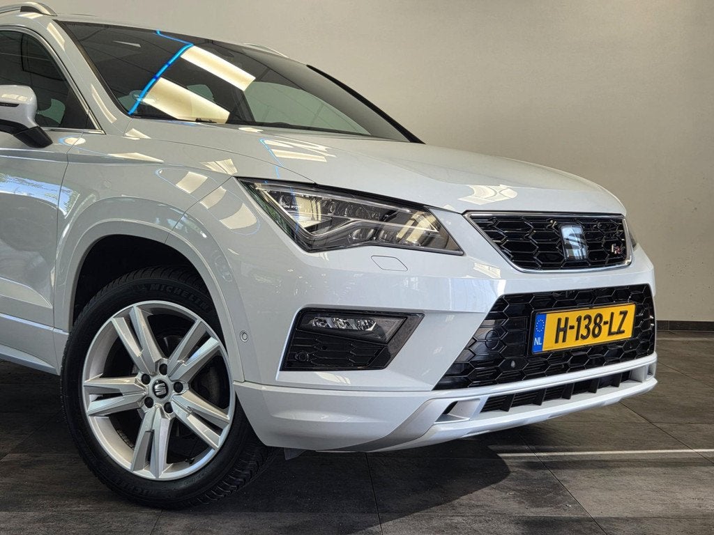 SEAT Ateca 1.5 TSI FR Business Intense Panoramadak Trekhaak, Auto's, Seat, 4 cilinders, 150 pk, Ateca, Wit