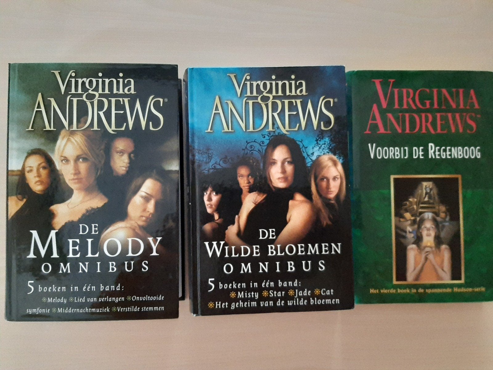 Virginia Andrews Omnibus Boeken, Ophalen of Verzenden, Zo goed als nieuw, Virginia Andrews, Nederland