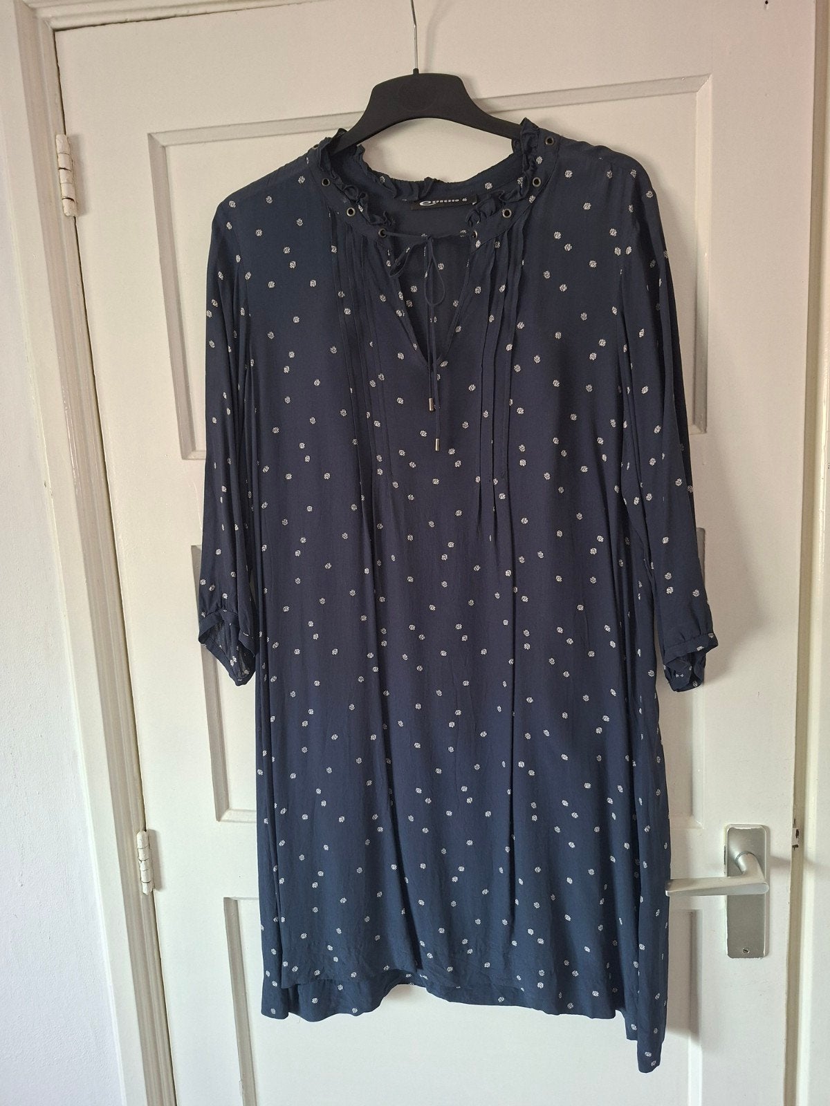 Expresso jurk met stippen - Maat 46, Kleding | Dames, Ophalen, Maat 46/48 (XL) of groter, Zo goed als nieuw, Knielengte