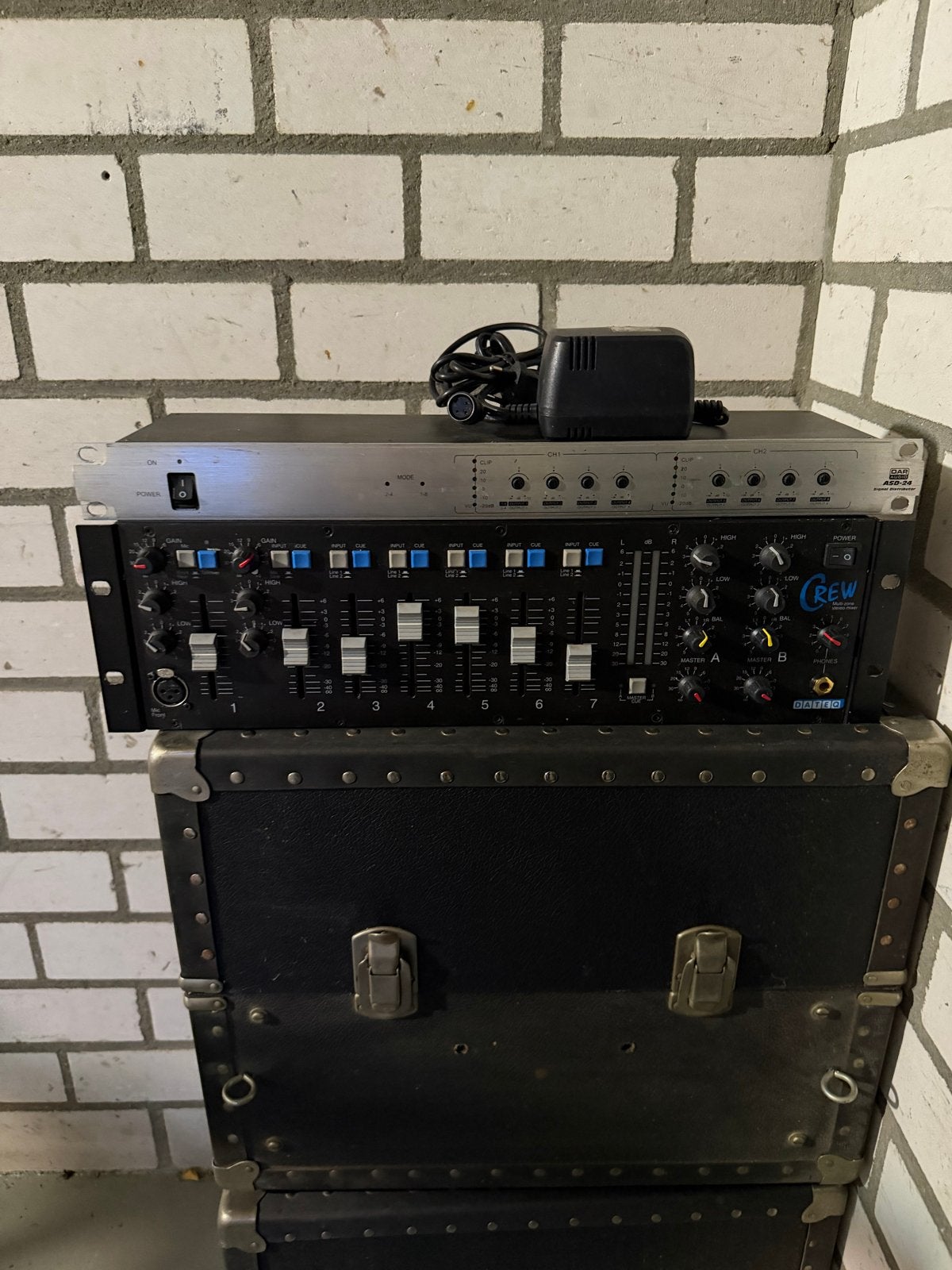 Foto 7 van Dateq Crew Multi-zone Stereo Mixer - Perfecte Staat