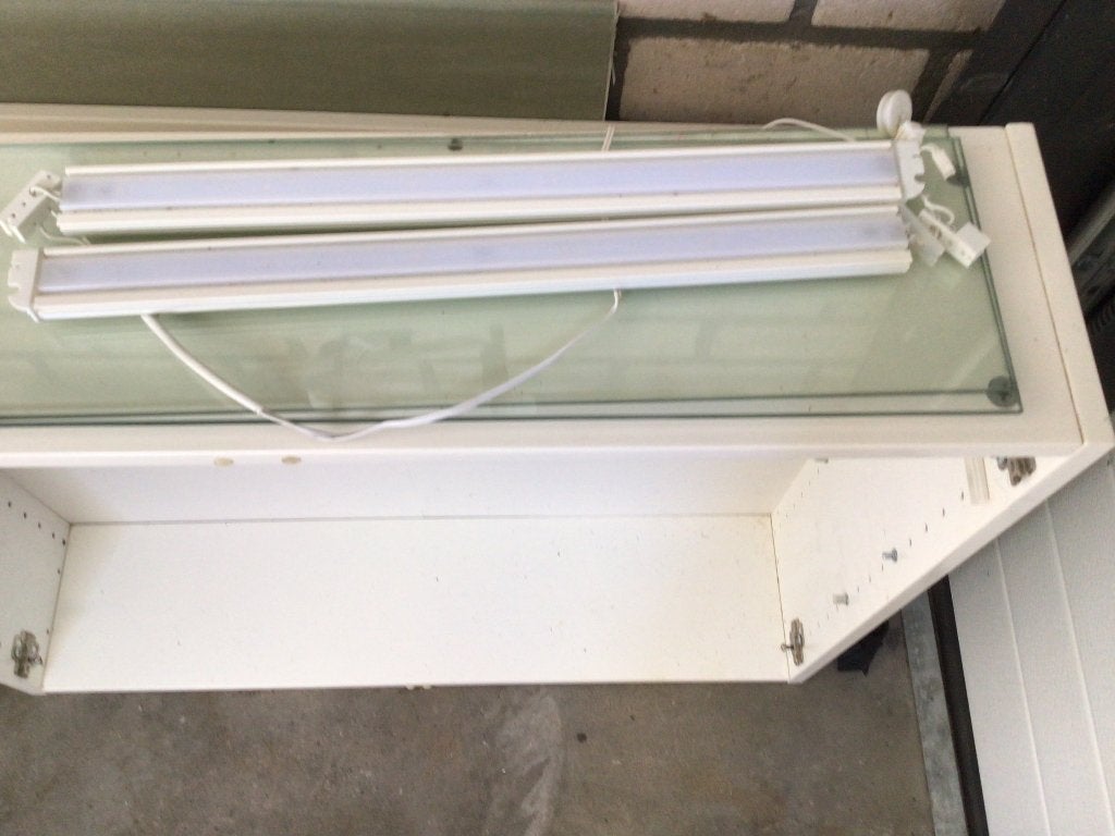 IKEA badkamerkastje met verlichting, Huis en Inrichting, Badkamer | Badkamermeubels, Ophalen, 50 tot 100 cm, Minder dan 100 cm