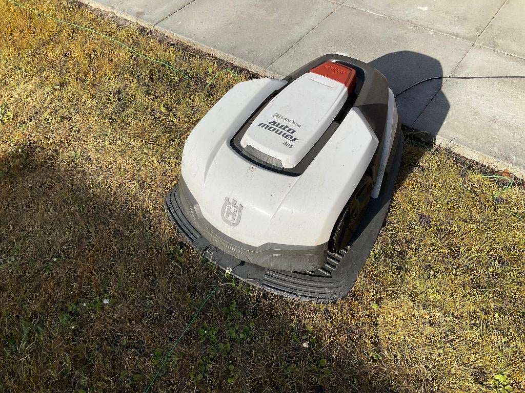 Husqvarna 305 robotmaaier-1277 u-met storing geen lussignaal, Tuin en Terras, Robotmaaiers, Gebruikt, 20 tot 25 cm, Ophalen