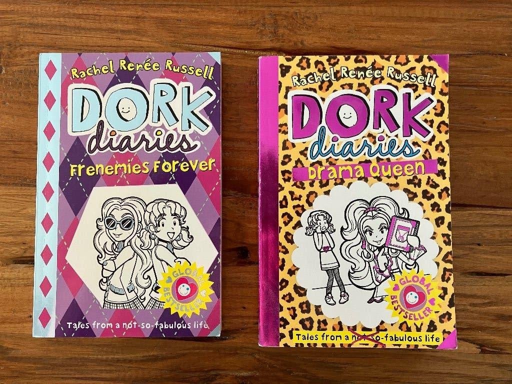 Dork diaries (Dagboek van een muts), Ophalen of Verzenden, Zo goed als nieuw, Fictie, Rachel Renee Russel