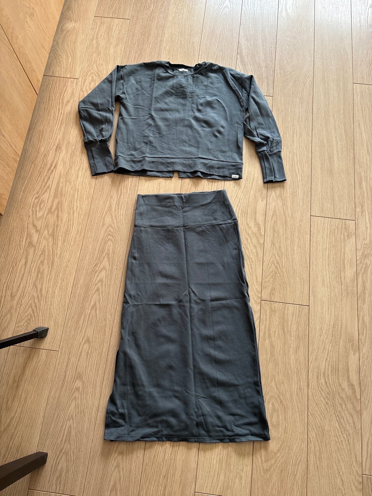 Penn&Ink New York set: trui en rok, Ophalen of Verzenden, Zo goed als nieuw, Maat 34 (XS) of kleiner, Grijs
