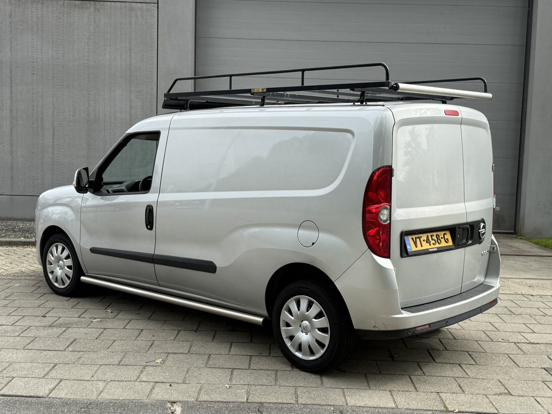 Opel Combo 1.3 CDTi L2H1 ecoFLEX Sport (bj 2016), Euro 5, Stof, Gebruikt, Zwart