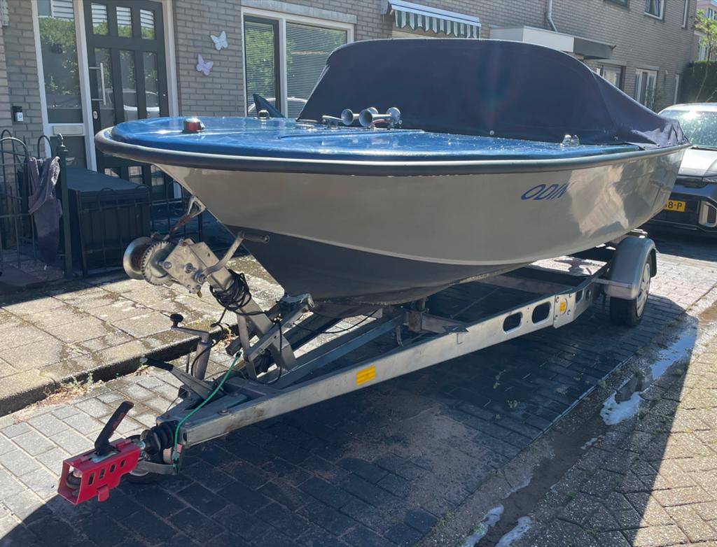 Polyester Sport/Toerboot met z.g.a.n. Buitenboordmotor, Watersport en Boten, Ophalen, Overige merken, Gebruikt, 5 m