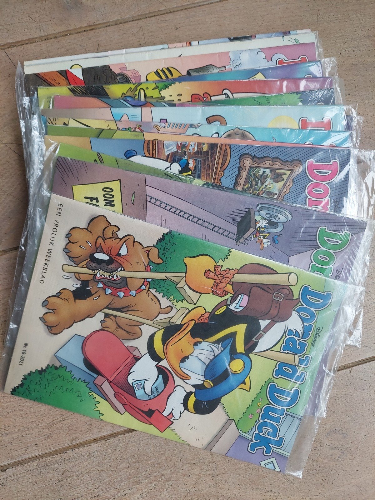 Donald Duck Weekblad jaargang 2021 nr 1 t/m 18, Meerdere stripboeken, Ophalen, Zo goed als nieuw