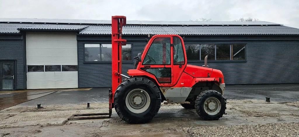 Manitou M26-4 t (bj 2011), 2000 tot 3000 kg, Overige aandrijving, Ruwterrein, Manitou