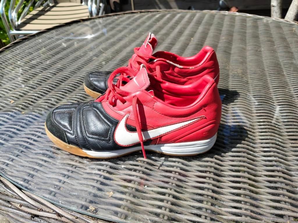 Nike (zaal)sportschoenen. Nike Libretto II. CRT360, Ophalen of Verzenden