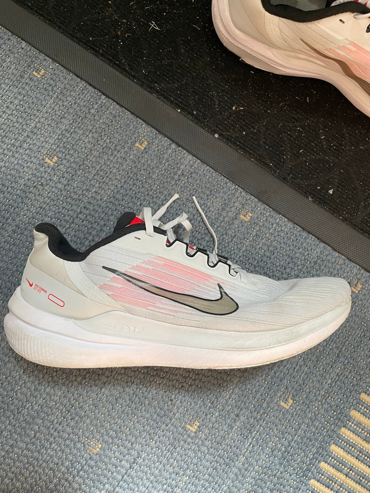 Nike hardloopschoenen maat 45,5 (valt als 44/45), Ophalen of Verzenden, Gedragen, Wit, Sneakers of Gympen