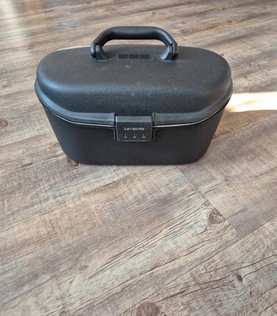 Beautycase, Sieraden, Tassen en Uiterlijk, Beautycases, Zwart, Met slot, Ophalen of Verzenden, Zo goed als nieuw