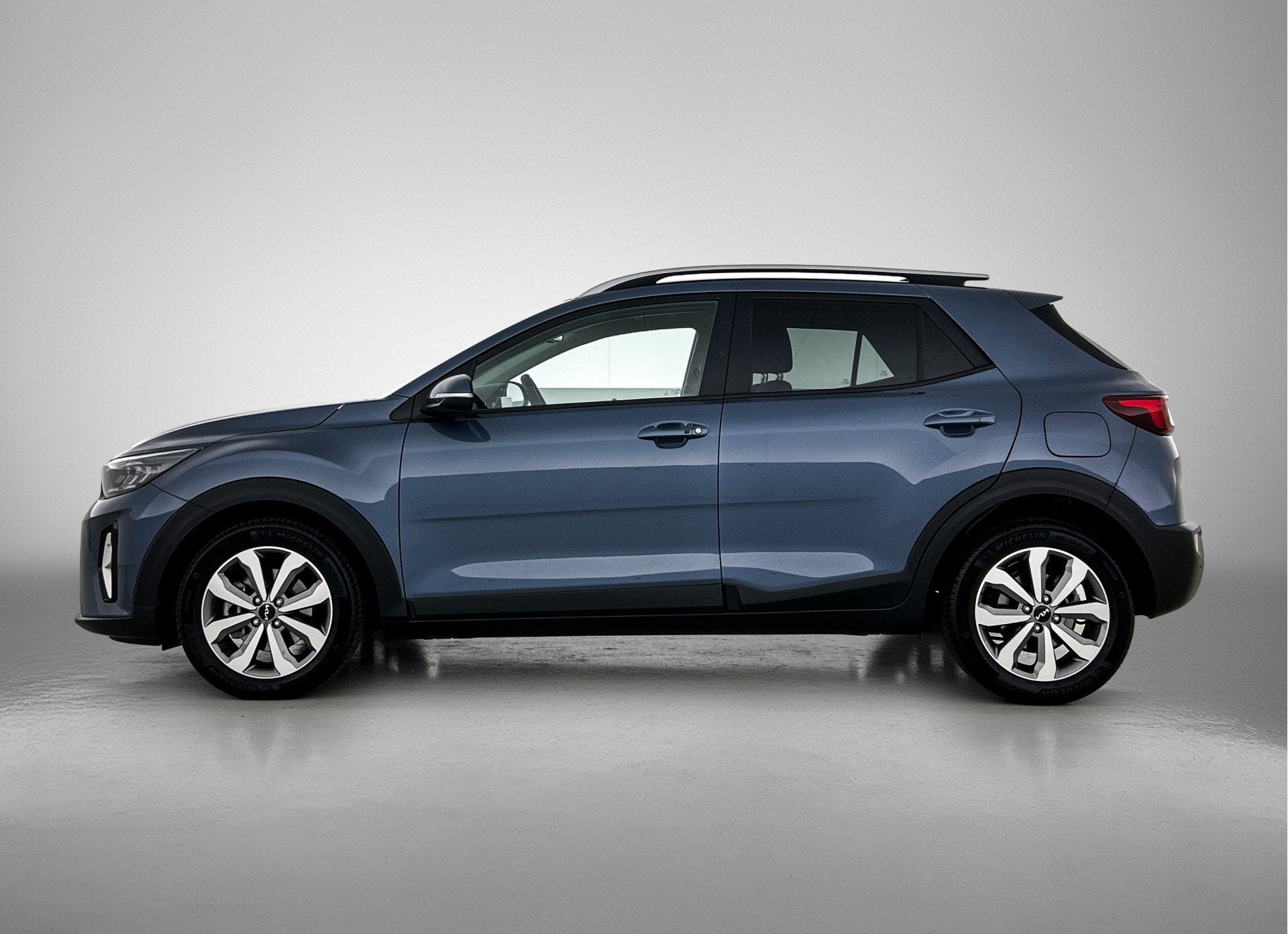 Kia Stonic 1.0 T-GDi MHEV DynamicPlusLine Stoelverwarming |, Blauw, Origineel Nederlands, Bedrijf, Hybride Elektrisch/Benzine