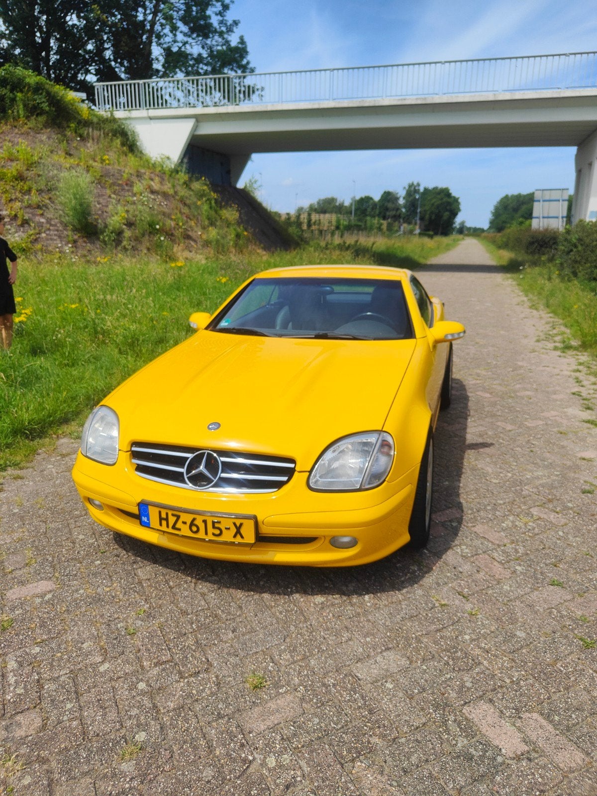 Mercedes-Benz SLK 2.0 Slk200 Kompr Roadster AUT 2003 Geel, Auto's, Automaat, 1998 cc, Achterwielaandrijving, Zwart