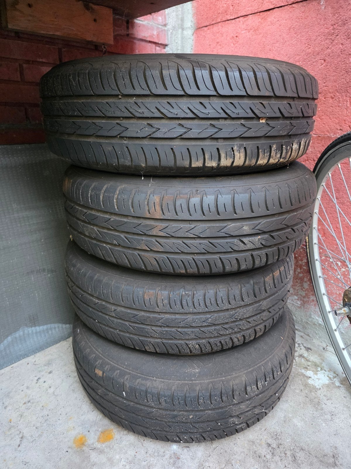 Viking zomerbandenset met velg, Ophalen, 15 inch, 185 mm, Band(en)