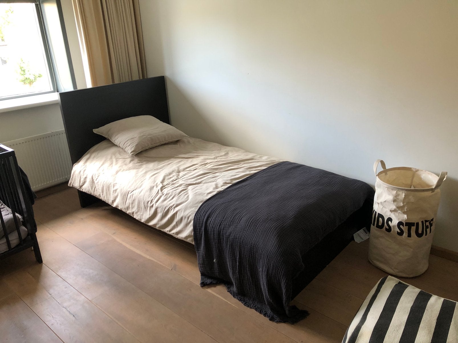 Malm zwart/bruin 1 persoonsbed., Ophalen, Modern., Gebruikt, 90 cm