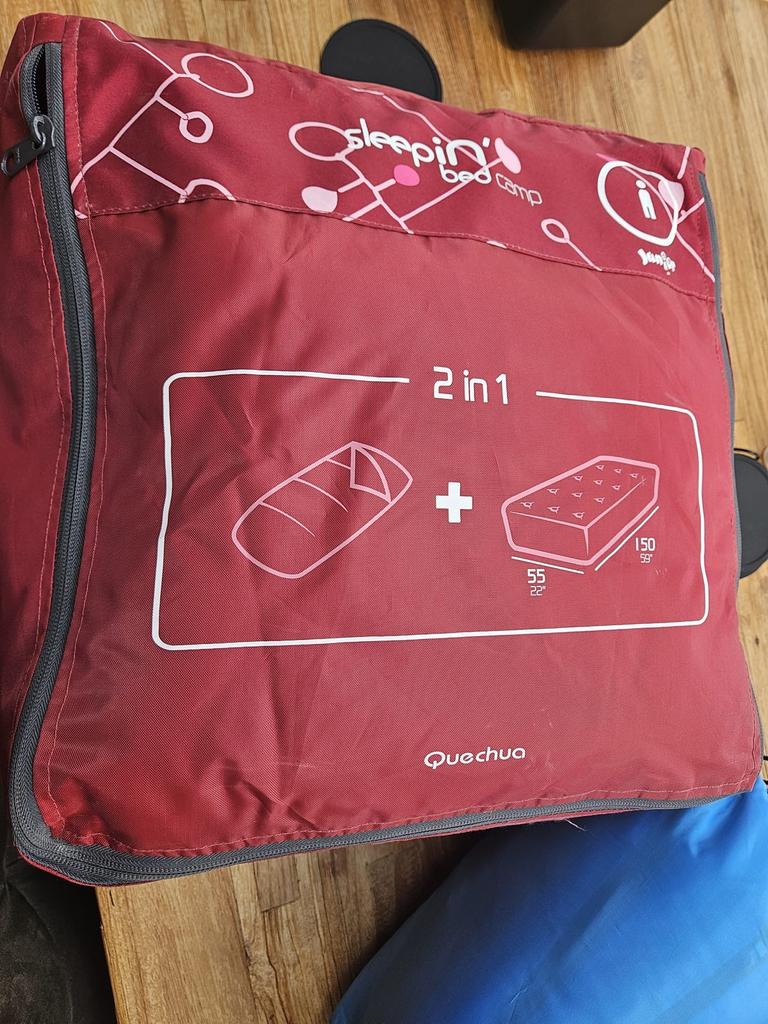 Quechua Sleepin’ Bed Camp 2-in-1 Slaapzak & Luchtbed, Caravans en Kamperen, Ophalen, Zo goed als nieuw