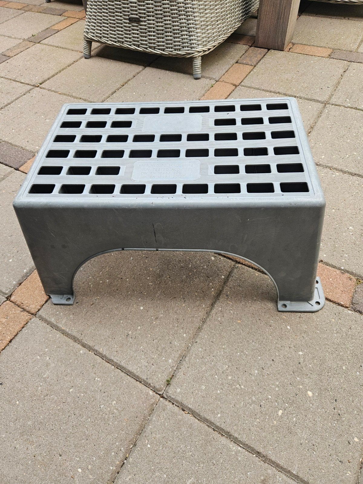 Stevige kunststof opstap voor caravan of camper, Caravans en Kamperen, Camper-accessoires, Ophalen, Gebruikt