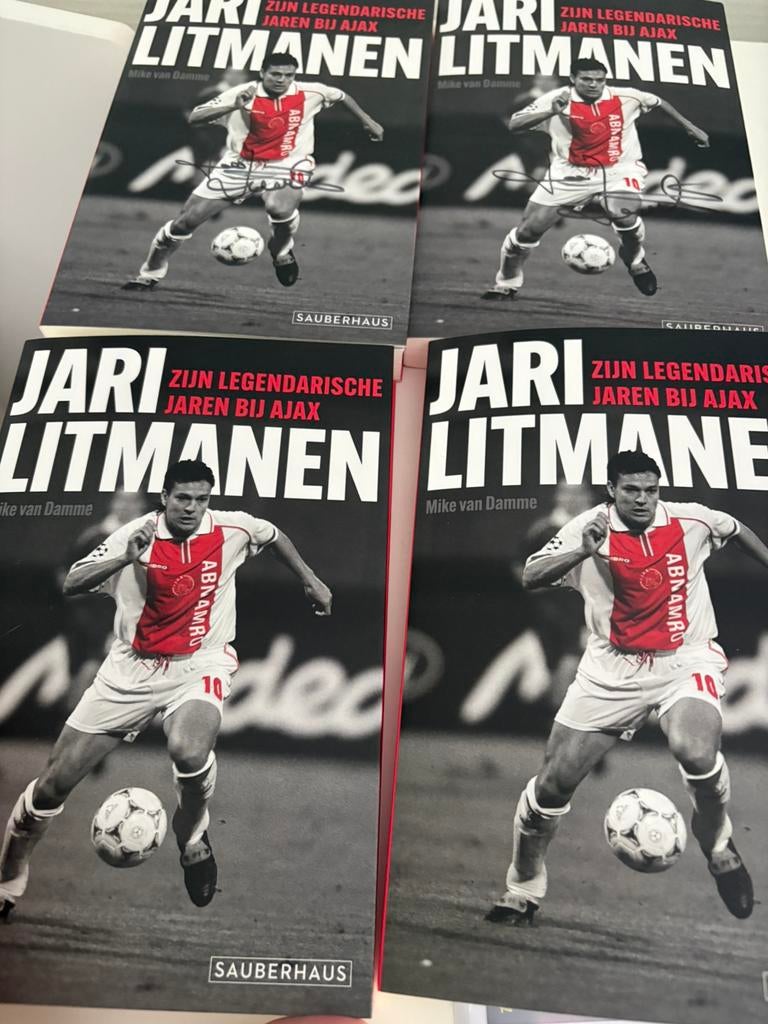 Jari Litmanen boeken gesigneerd Ajax 10 voetbal, Boeken, Sportboeken, Ophalen of Verzenden, Zo goed als nieuw, Balsport