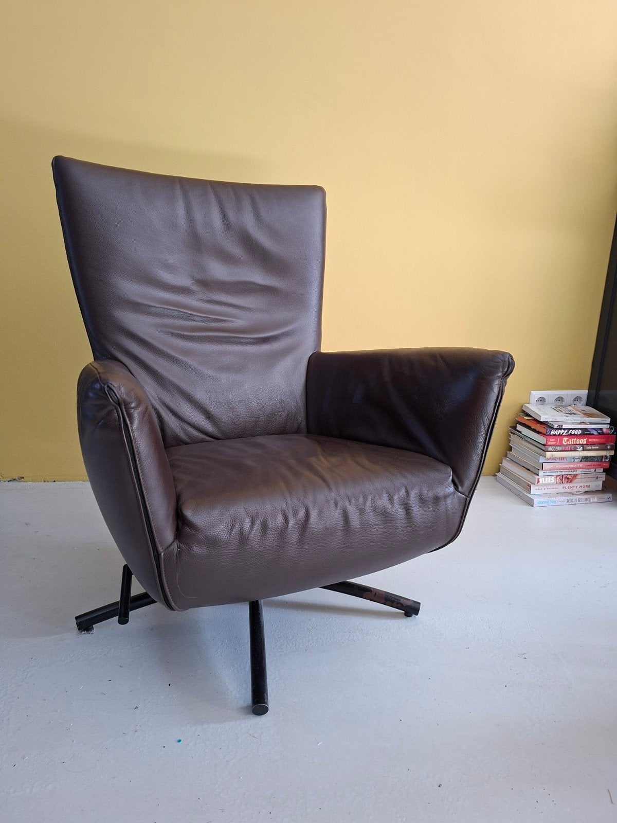 Moderne leren fauteuil., Ophalen, Gebruikt, 75 tot 100 cm, 50 tot 75 cm