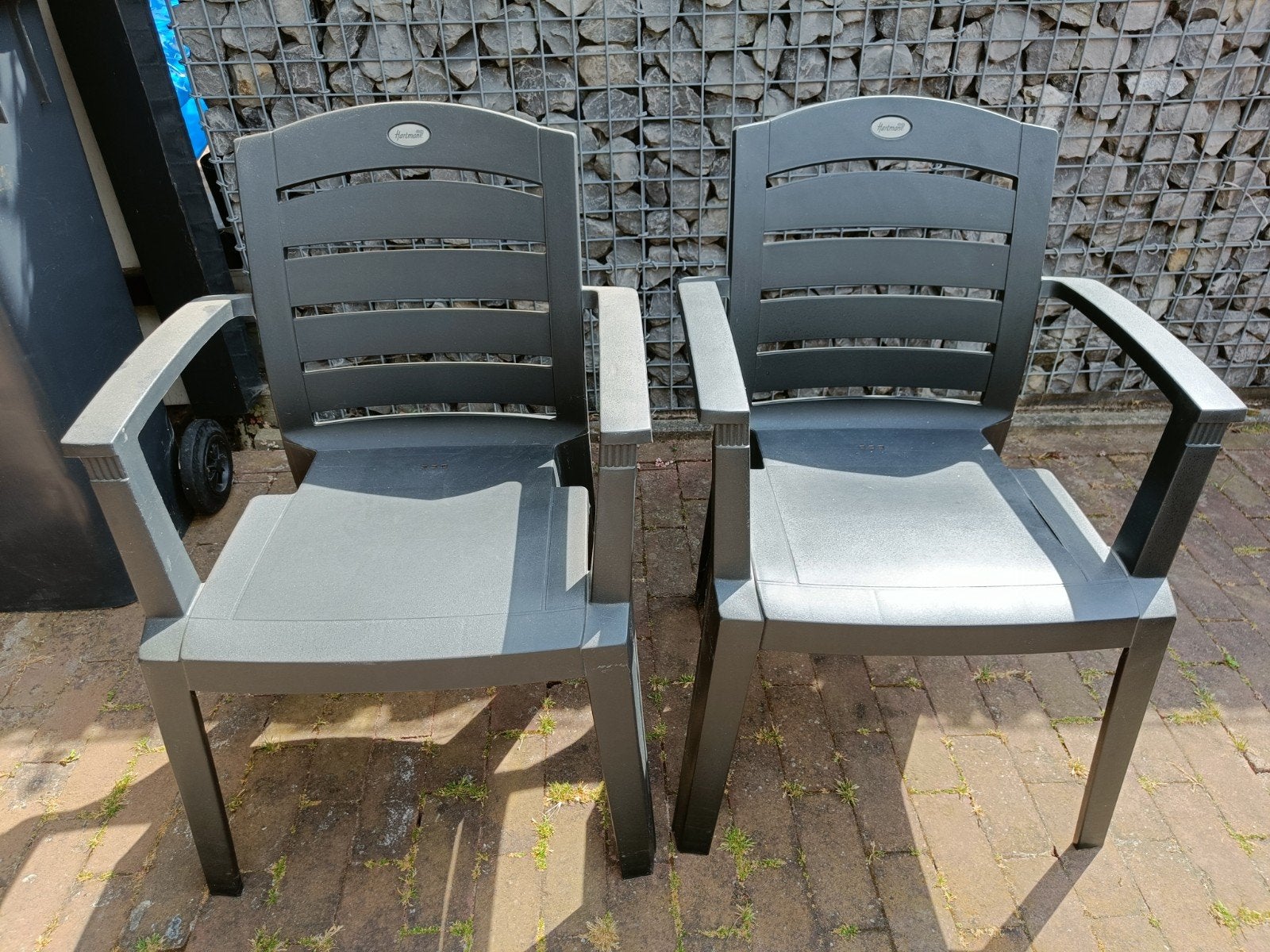 2 Gratis tuinstoelen (1 met scheur), Tuin en Terras, Ophalen, Gebruikt, Kunststof