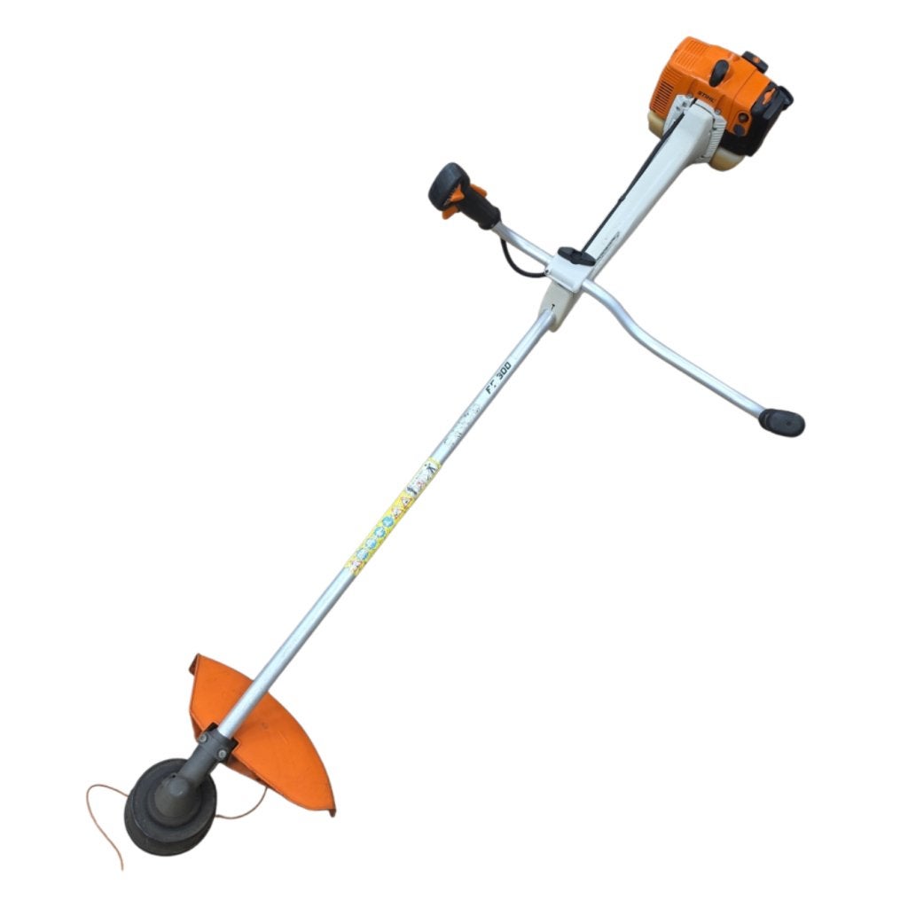 Stihl FS 300 Bosmaaier, Stihl, Zo goed als nieuw, Support@stihl.com, Tihl Inc., 536 Viking Dr, Virginia Beach, 
VA 23452
USA