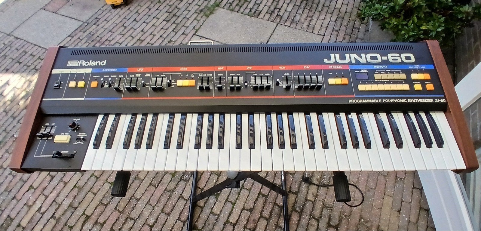 Roland Juno-60 Synthesizer met MIDI-interface, Ophalen, Roland, Met midi-aansluiting, 61 toetsen