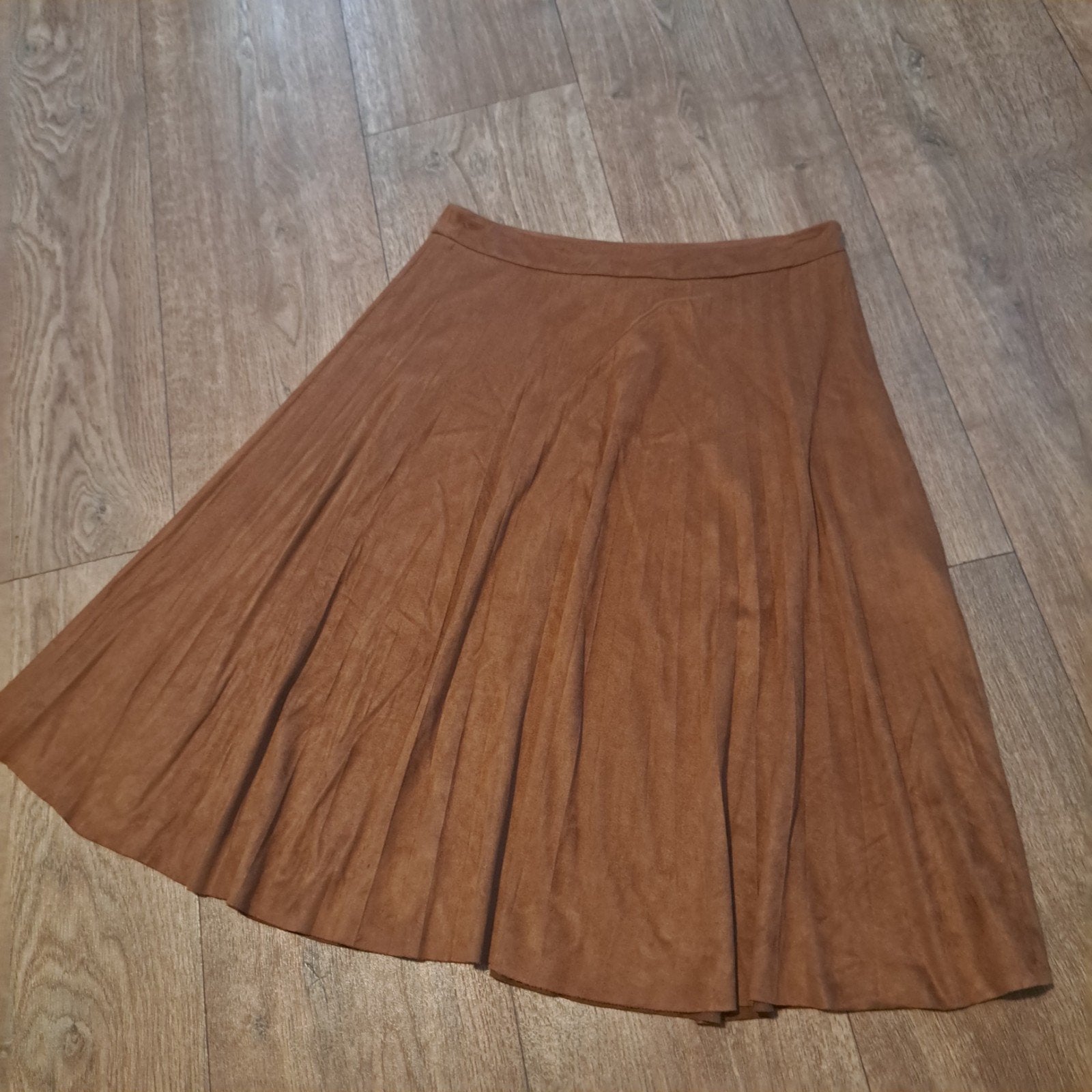 suede rok bruin mt. 42, Kleding | Dames, Bruin, Maat 42/44 (L), Ophalen of Verzenden, Zo goed als nieuw