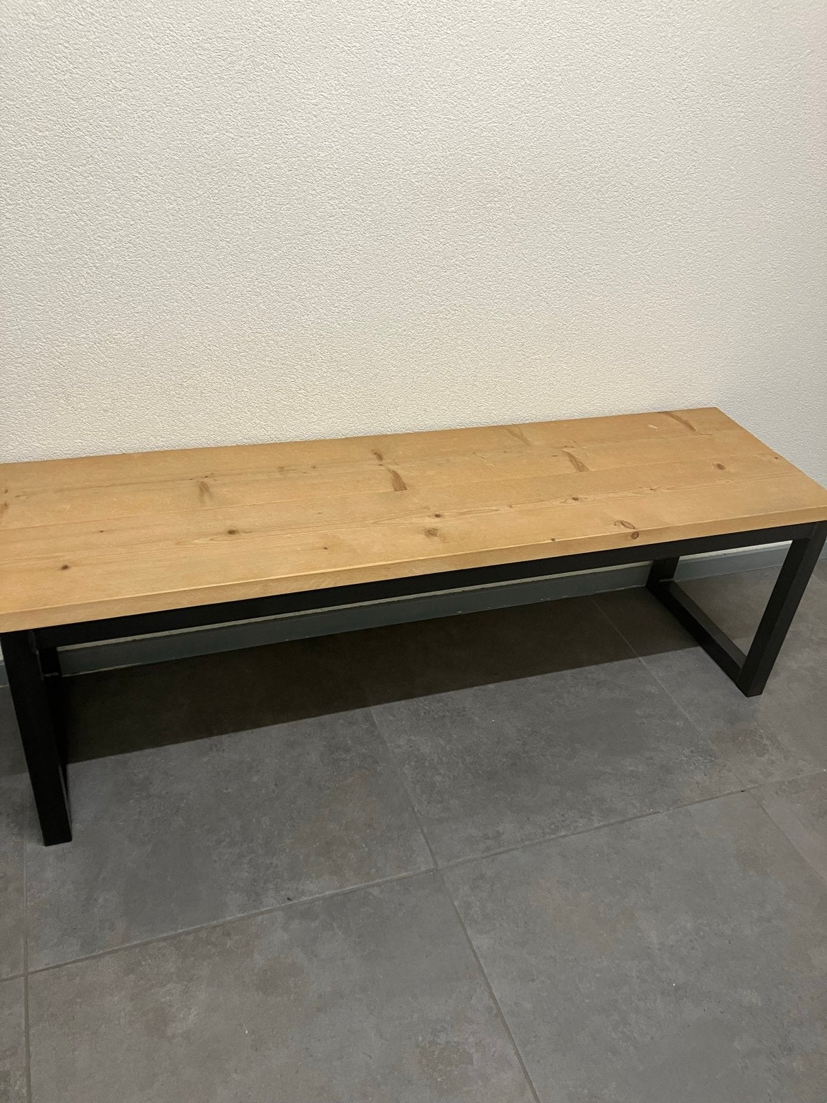 Zo goed als nieuwe houten bank - 1.40m breed, 47cm hoog, Ophalen, Bruin, Zo goed als nieuw, Eén
