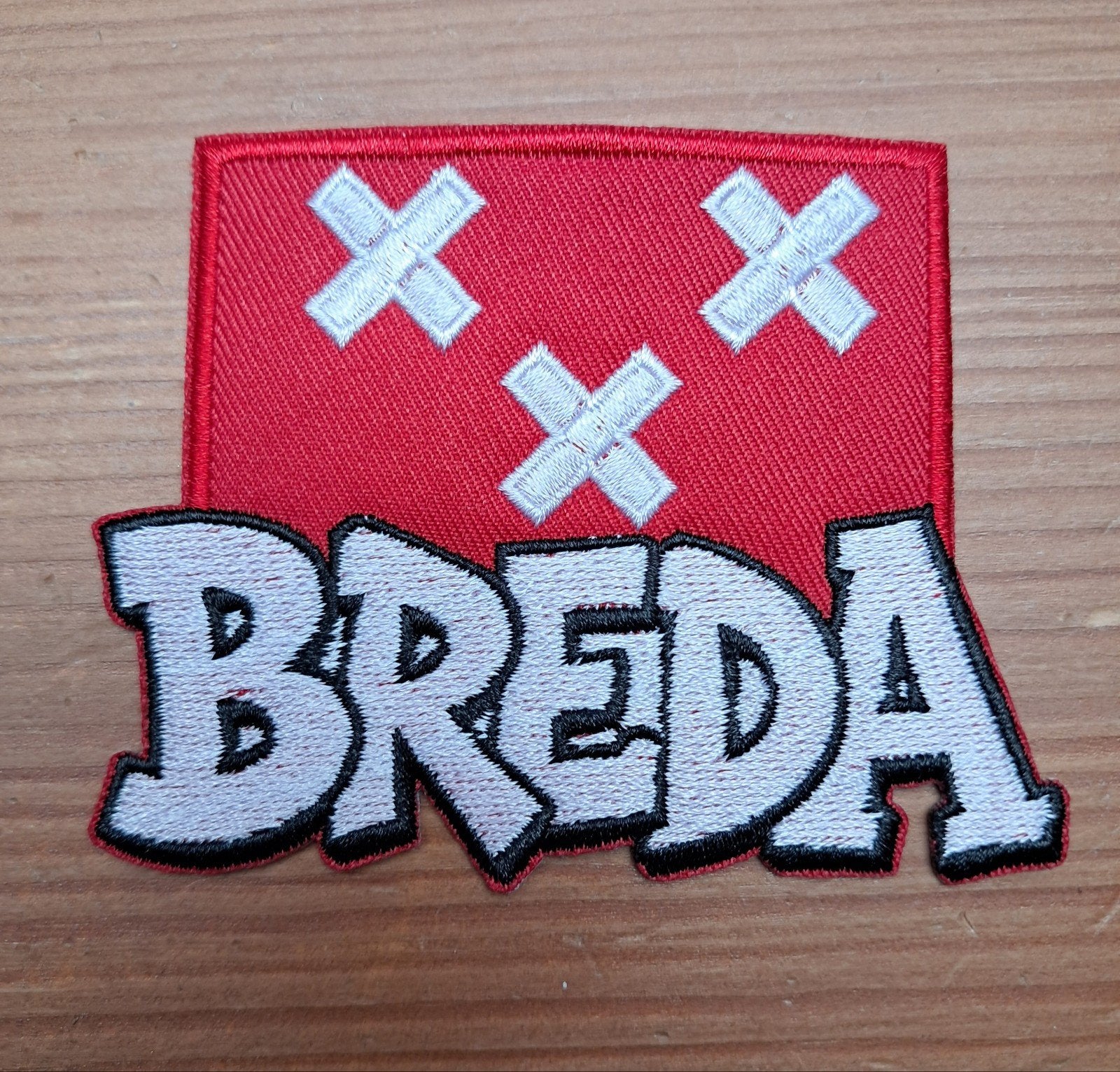 carnaval embleem Breda Kielegat, Ophalen of Verzenden, Nieuw, Overige applicaties