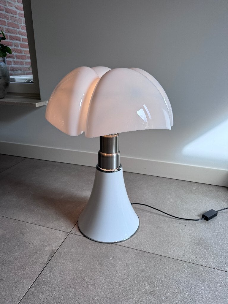 Martinelli Luce Pipistrello 620 tafellamp – Gae Aulenti, Ophalen, 50 tot 75 cm, Zo goed als nieuw, Designklassieker