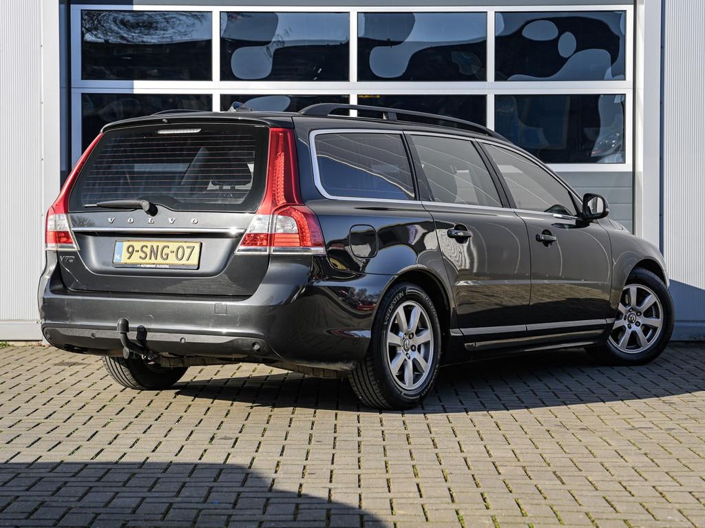 Volvo V70 1.6 D2 Kinetic | Automaat | Navi | Climate control, Auto's, Volvo, Voorwielaandrijving, Euro 5, Stof, Zwart
