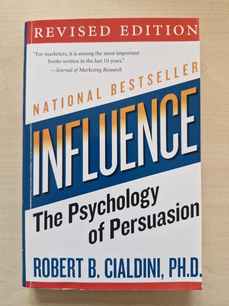 Influence: The Psychology of Persuasion - Robert Cialdini, Ophalen of Verzenden, Zo goed als nieuw, Economie en Marketing, Robert B. Cialdini