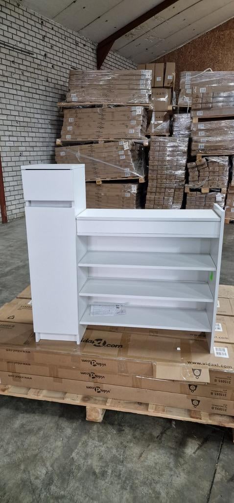 Grote partij kledingrekken, schoenenkasten en banken, Ophalen