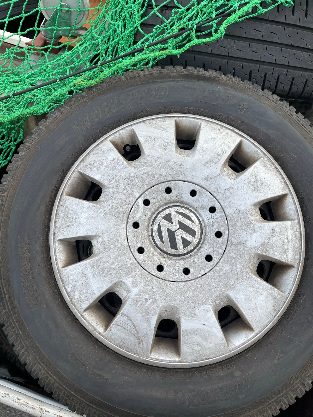 VW T4 Velgen met Snowspeed Winterbanden 215/65R16C, 16 inch, Banden en Velgen, Bestelwagen, Gebruikt