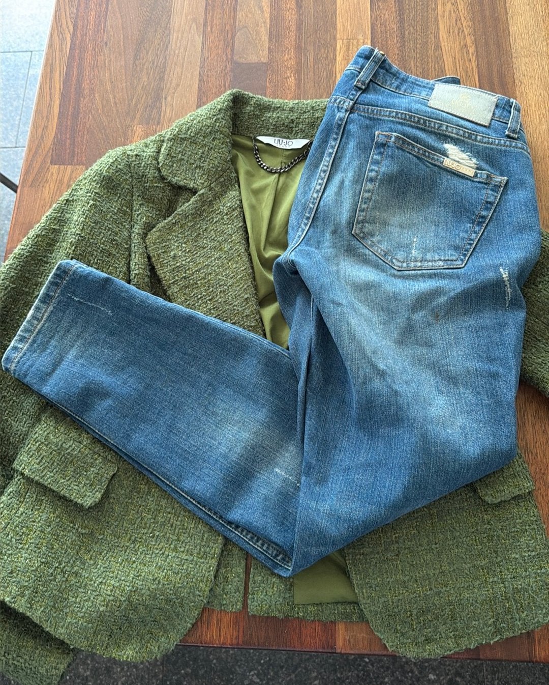 Liu jo jeans destroyed lage snit maat: 26, Ophalen of Verzenden, Zo goed als nieuw, Blauw, W33 - W34 (confectie 48/50)