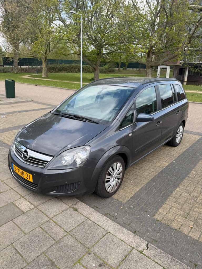 Opel Zafira 1.6 16V 85KW 2011 Grijs, Auto's, Voorwielaandrijving, 15 km/l, 4 cilinders, 7 stoelen
