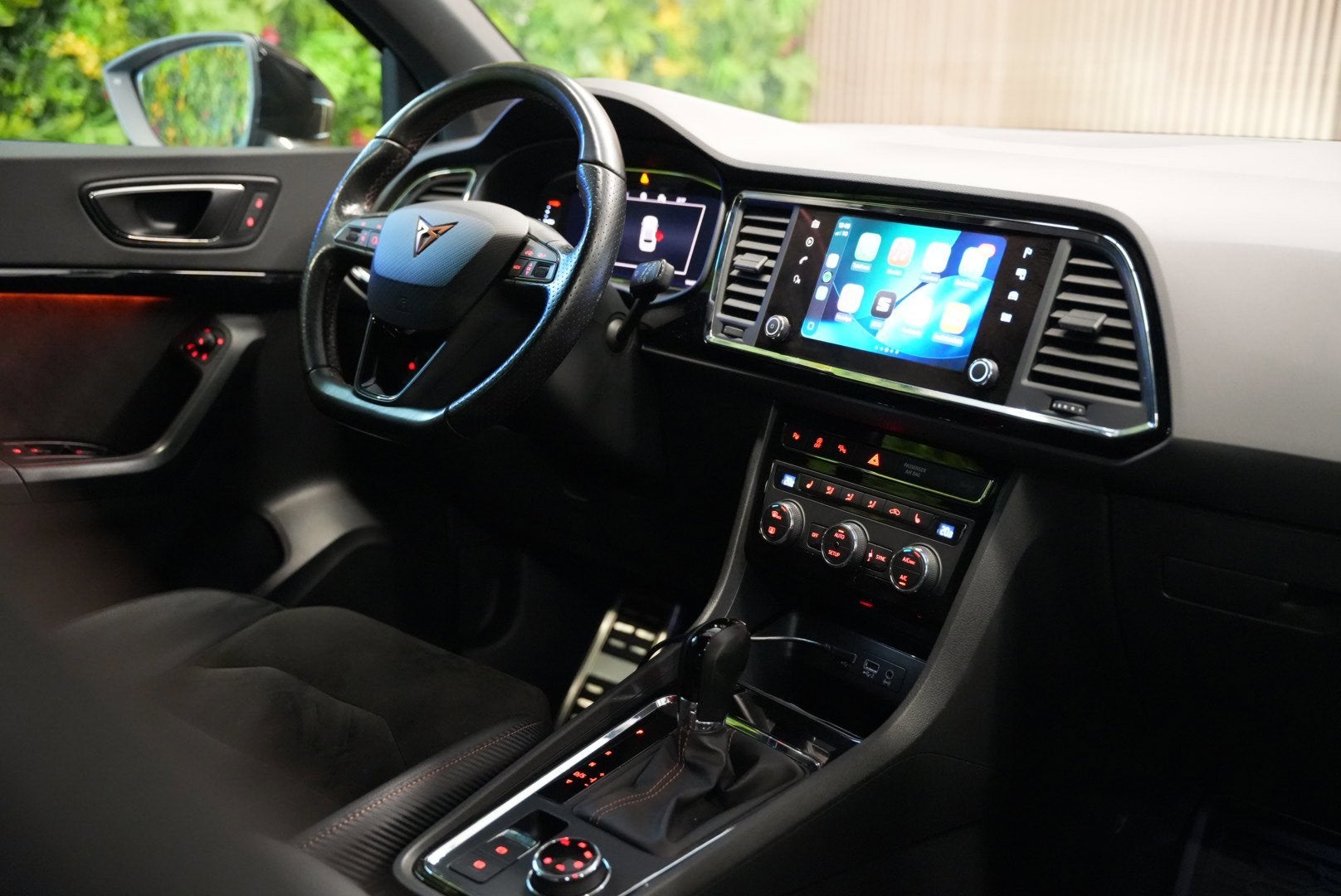 Cupra Ateca 2.0 TSI 4DRIVE / Camera / CarPlay / Sfeerverlich, Auto's, Cupra, Automaat, Gebruikt, 4 cilinders, 1984 cc