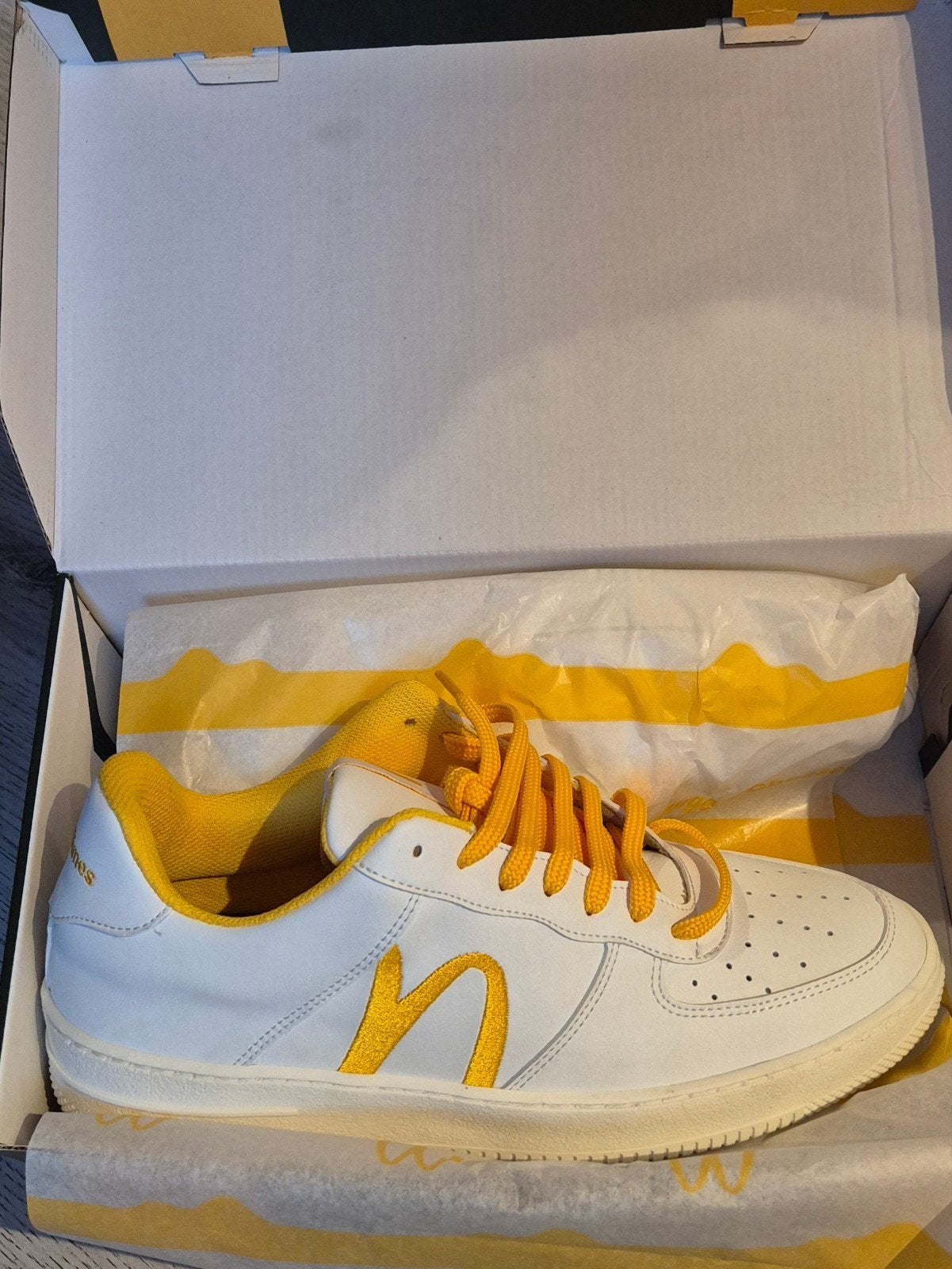 McDonald's sneakers / schoenen, Ophalen, Nieuw