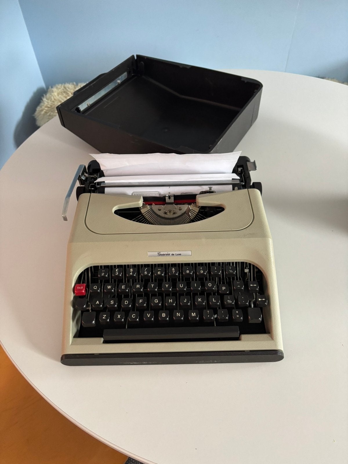 Gracia de luxe typemachine werkend, Ophalen of Verzenden, Gebruikt