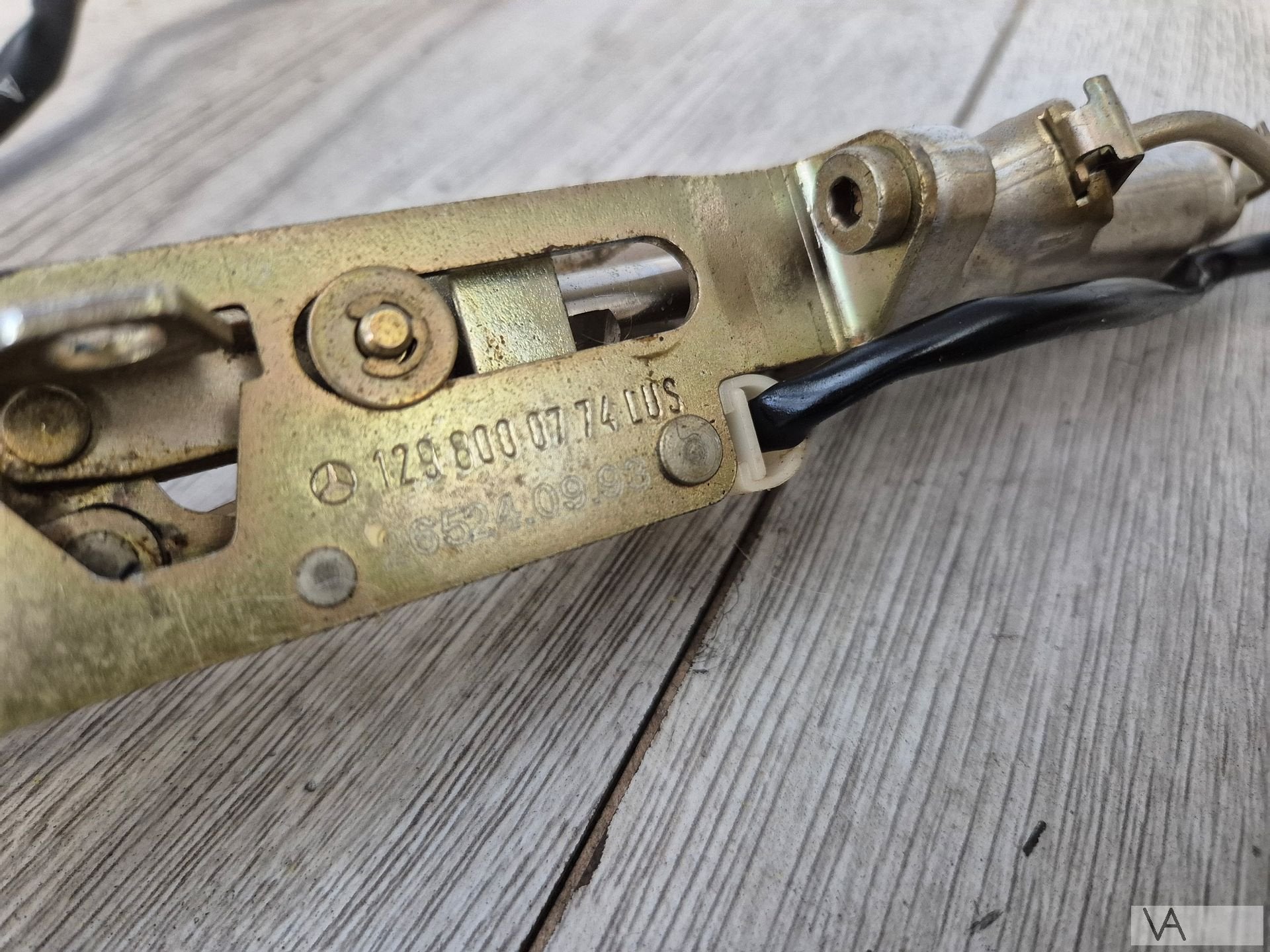 Cabriodak vergrendeling boven de ruit Mercedes SL R129 €150, Gebruikt, -, Ophalen of Verzenden, -