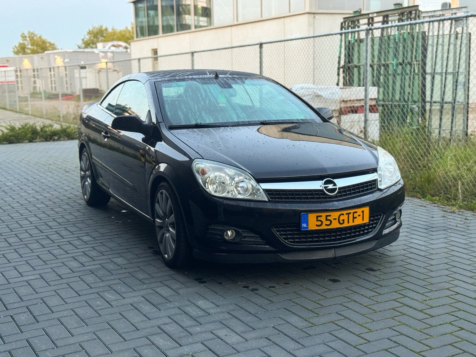 Opel Astra 1.6 16V 85KW Twin TOP 2008 Zwart, Auto's, Voorwielaandrijving, 745 kg, Zwart, 4 cilinders