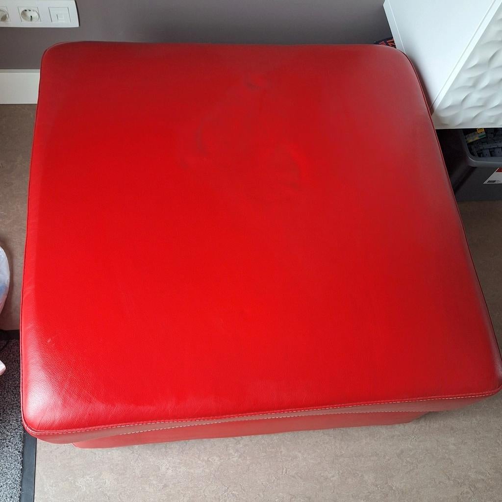 Rode leren poef van Seats en Sofas, Ophalen, Gebruikt, Leer, 75 tot 100 cm