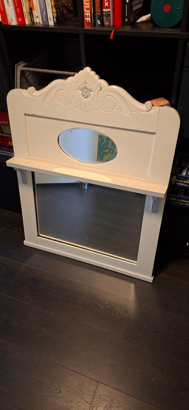 Decoratieve spiegel met plankje en sierlijke lijst, Ophalen, Rechthoekig, 50 tot 100 cm, Minder dan 100 cm