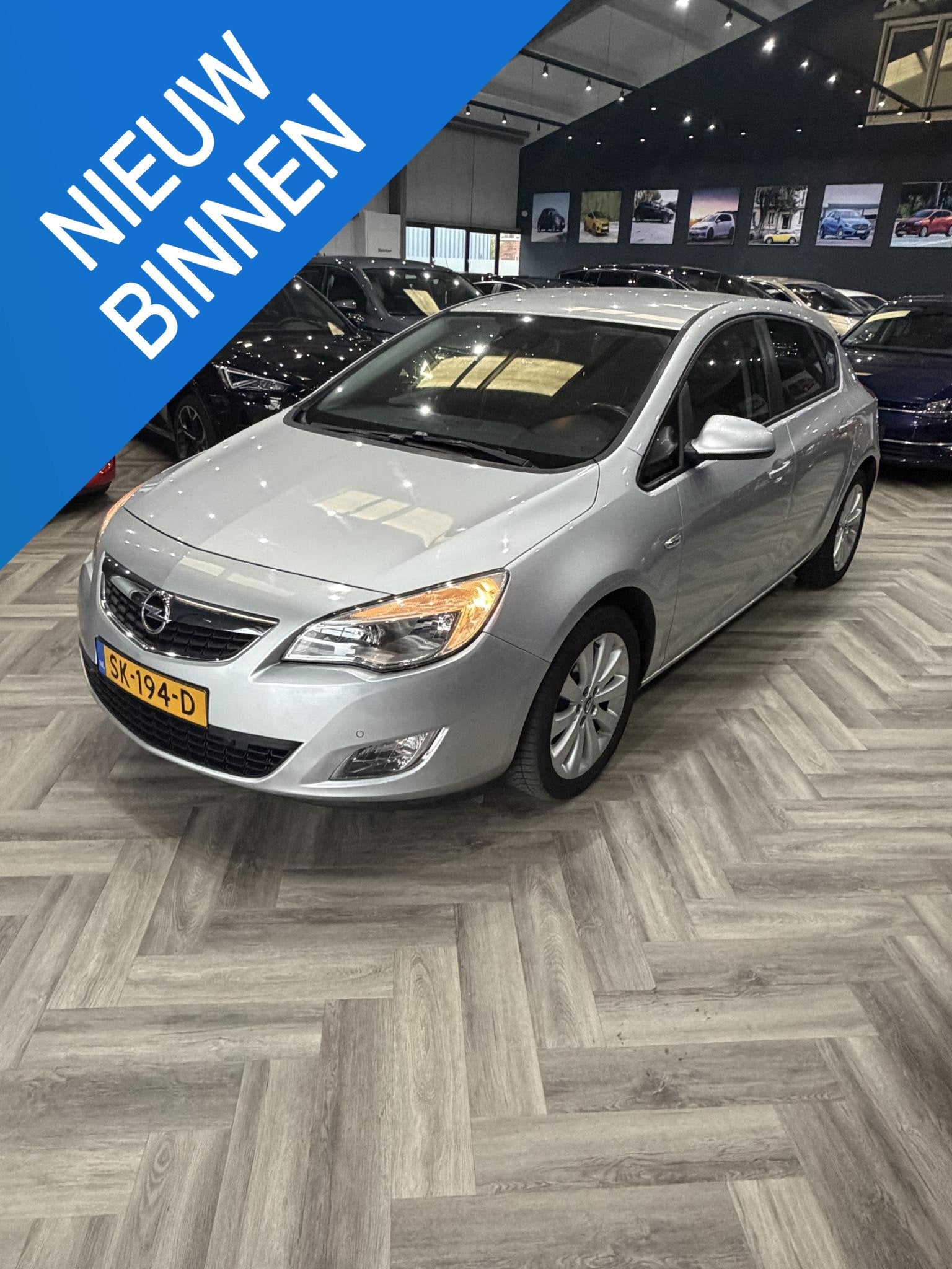 Opel Astra 1.6 Sport AUTOMAAT, Auto's, Euro 5, Stof, 680 kg, 4 cilinders