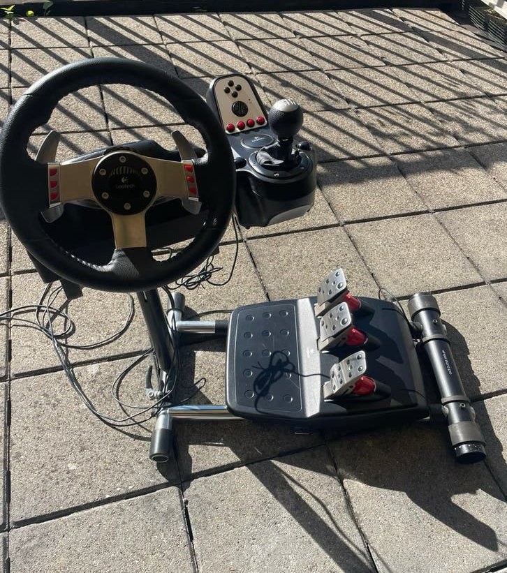 Logitech G25 zgan, Spelcomputers en Games, Ophalen, Zo goed als nieuw, Stuurtje of Sportattribuut