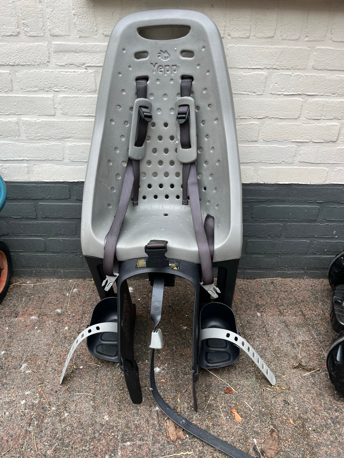 Yepp Achterzitje GM3 Fietsstoeltje - Grijs, Achterzitje, Ophalen, 15 t/m 25 kg, Gebruikt