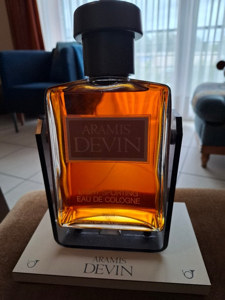 Aramis Devin. 900 ml, Ophalen of Verzenden, Zo goed als nieuw