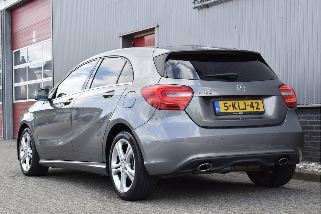 Mercedes-Benz A-Klasse 180 Ambition Cruise, PDC, NAP, Auto's, Gebruikt, 4 cilinders, Leder en Stof, 122 pk