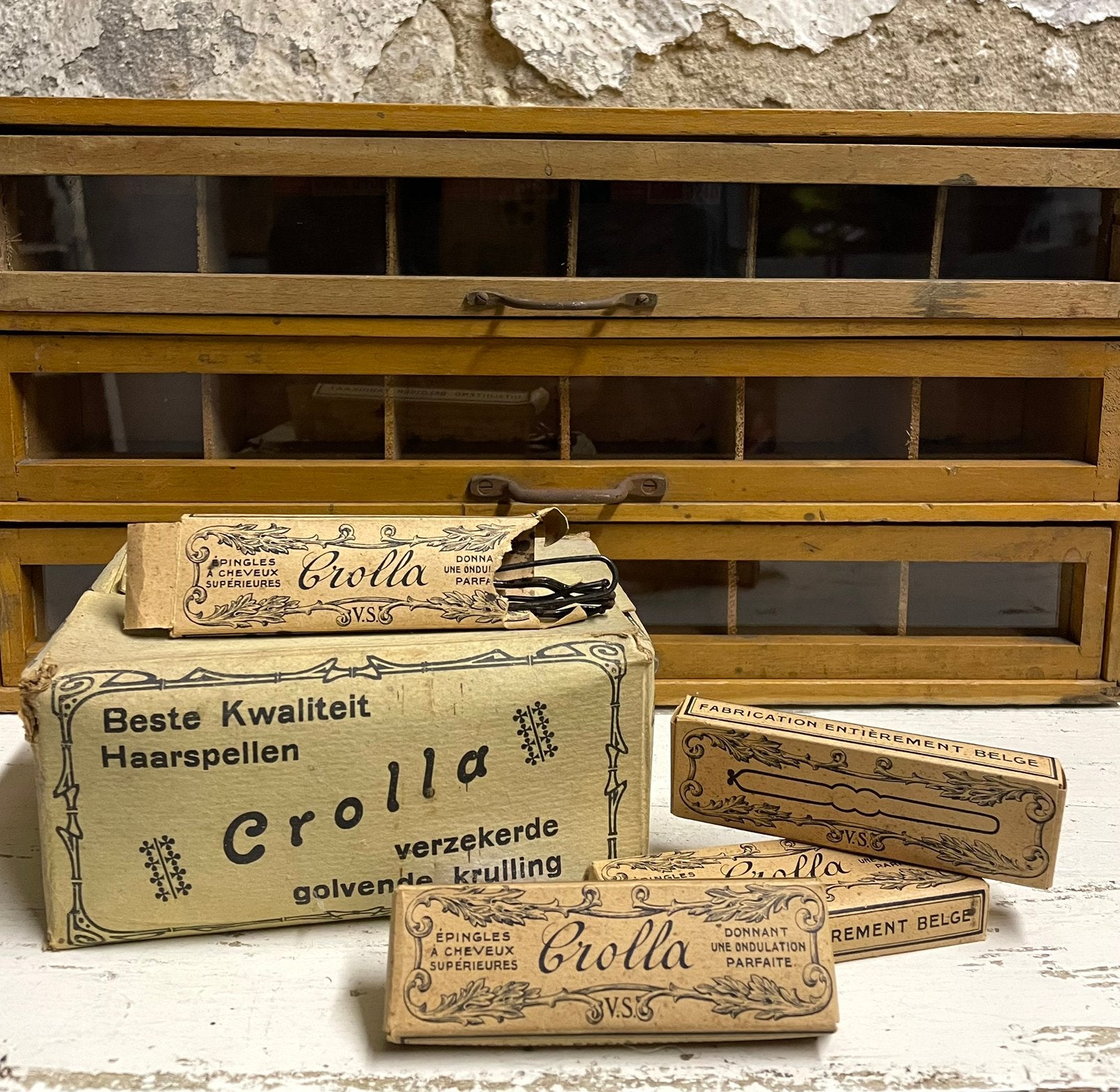 Brocante oud doosje met haarspelden GROLLA, Antiek en Kunst, Ophalen of Verzenden